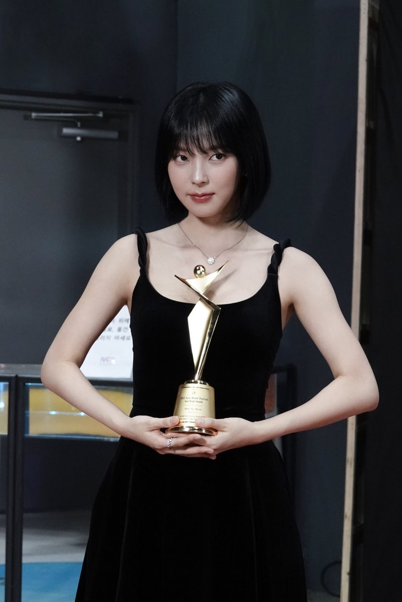 써브라임 (SUBLIME) tweet media