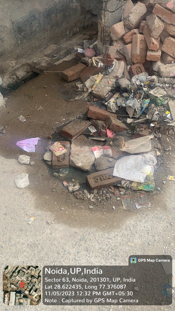 rohit6807's tweet photo. ग्राम हजरतपुर वज़ीदपुर सेक्टर 63 नोएडा में बना हुआ है कूड़े क��� अंबार सीवर लाइन भी बंद लोगो की काफ़ी शिकायतों  के बाद भी नहीं होती सफ़ाई ठेकेदार करते है मनमानी @noida_authority के उच्च अधिकारी कृपया तुरंत ध्यान दें @CeoNoida @InduPrakashPCS @dmgbnagar @NoidaGreens https://t.co/VQRULZzbJz