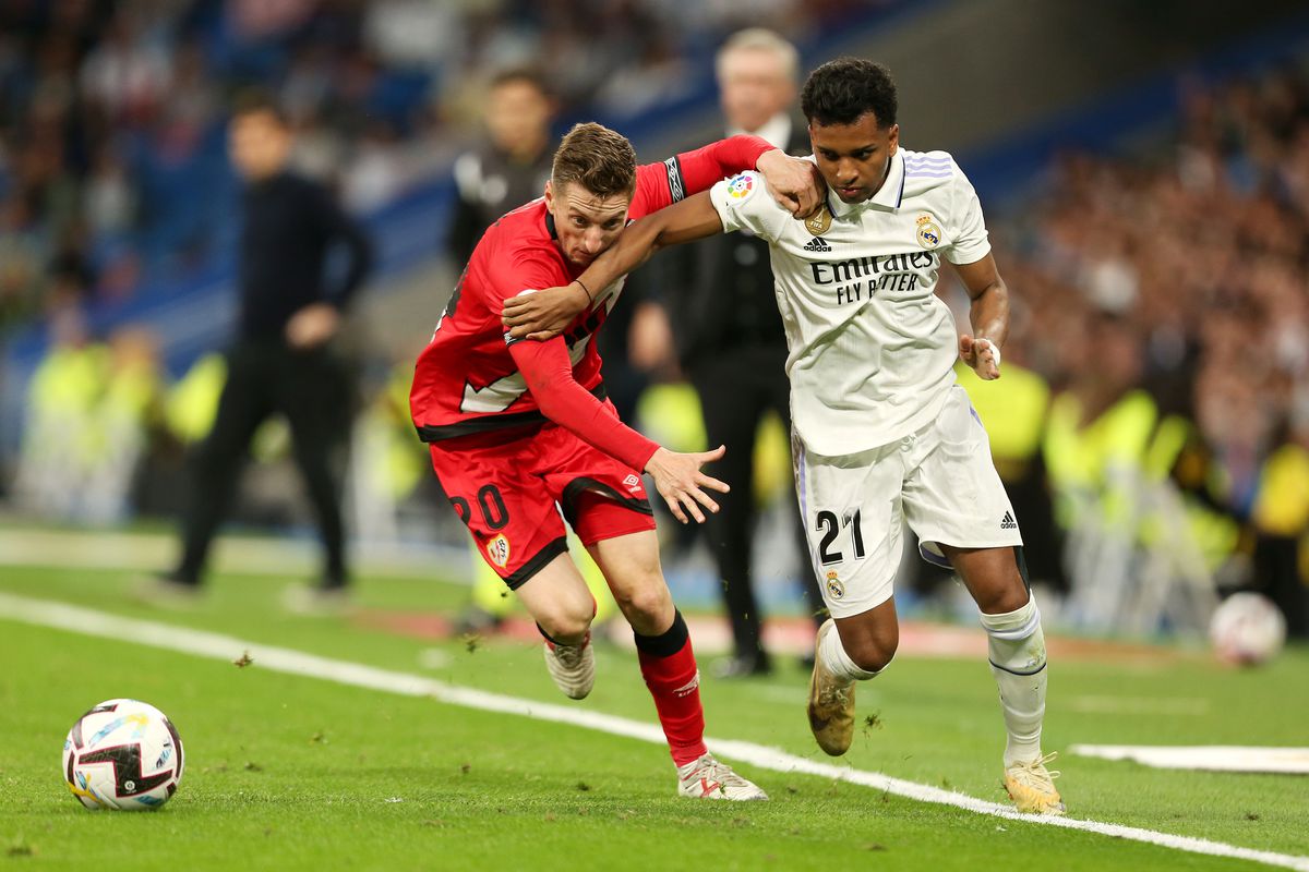 🔥💥Hoy tenemos derbi en <a href="/LaLiga/">LALIGA</a>
⌚A las 21h le pongo voz al Madrid vs Rayo
🗣️Con <a href="/dalbelda/">david</a> 
📺Para LaLigaTV (Int)

#InsideLaLiga
#RealMadridRayo