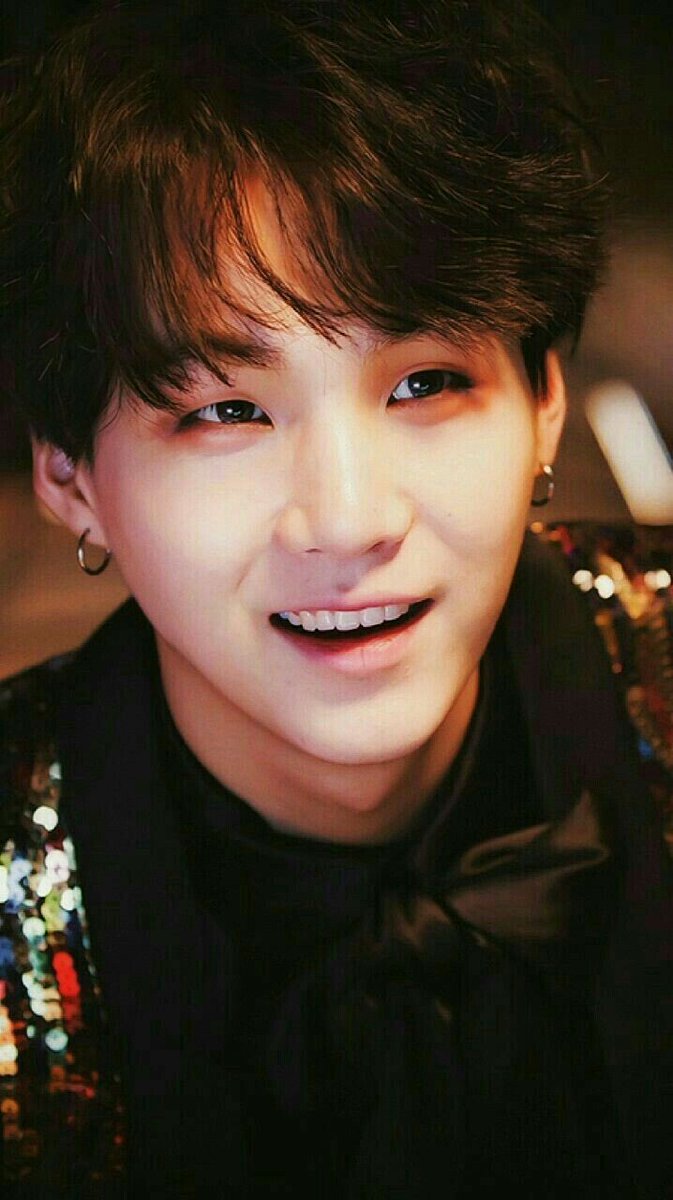 Hello world👋🏻 Im back again but maybe not going too intense in twt for a while, but i just wanna say:
Hi yoongi, i miss you so much. THAT MUCH actually, i hope u're doing fine &amp; well there🤧
I do miss the other member too! I cant wait for our meeting again, esp, in ot7 concerts!