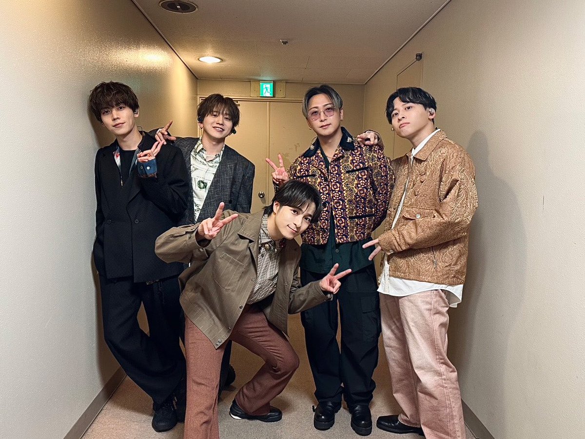 Da_iCE_STAFF's tweet photo. 学習院大学 学園祭 #桜凛祭 
ありがとうございました！

▼CONTENTS LIST
https://t.co/HY1TeGrvkj

▼New Release #ナイモノネダリ
https://t.co/CXIO7kIedh

@gakushuin_fes 
#学習院大学 #Da_iCE https://t.co/pWuI1x7FSz