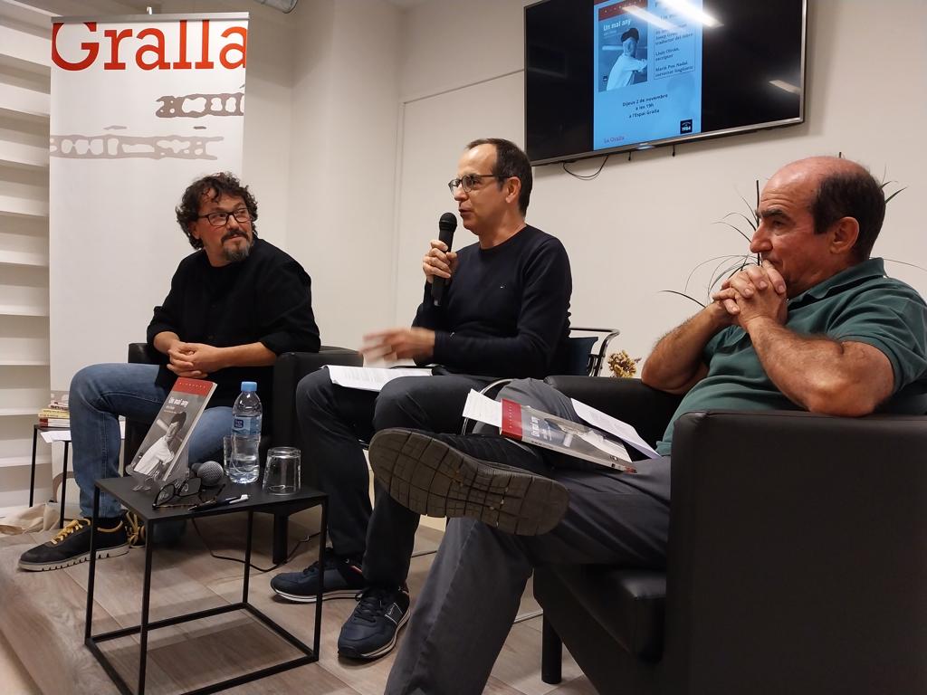 Centre d'Estudis de Granollers (@ce_granollers) on Twitter photo Aquest dijous La Gralla <a href="/lgralla/">Llibreria La Gralla</a> va acollir amb gran èxit de públic la presentació de la novel·la "Un mal any" de John Fante (<a href="/Edicions1984/">Edicions de 1984</a>), que ha estat traduïda pel membre de la junta del Centre d'Estudis <a href="/ACGranollers/">Associació Cultural</a> Josep Grau Mateu @JosepGrauMateu1. L'enhorabona!! Aquest dijous La Gralla <a href="/lgralla/">Llibreria La Gralla</a> va acollir amb gran èxit de públic la presentació de la novel·la "Un mal any" de John Fante (<a href="/Edicions1984/">Edicions de 1984</a>), que ha estat traduïda pel membre de la junta del Centre d'Estudis <a href="/ACGranollers/">Associació Cultural</a> Josep Grau Mateu @JosepGrauMateu1. L'enhorabona!!
