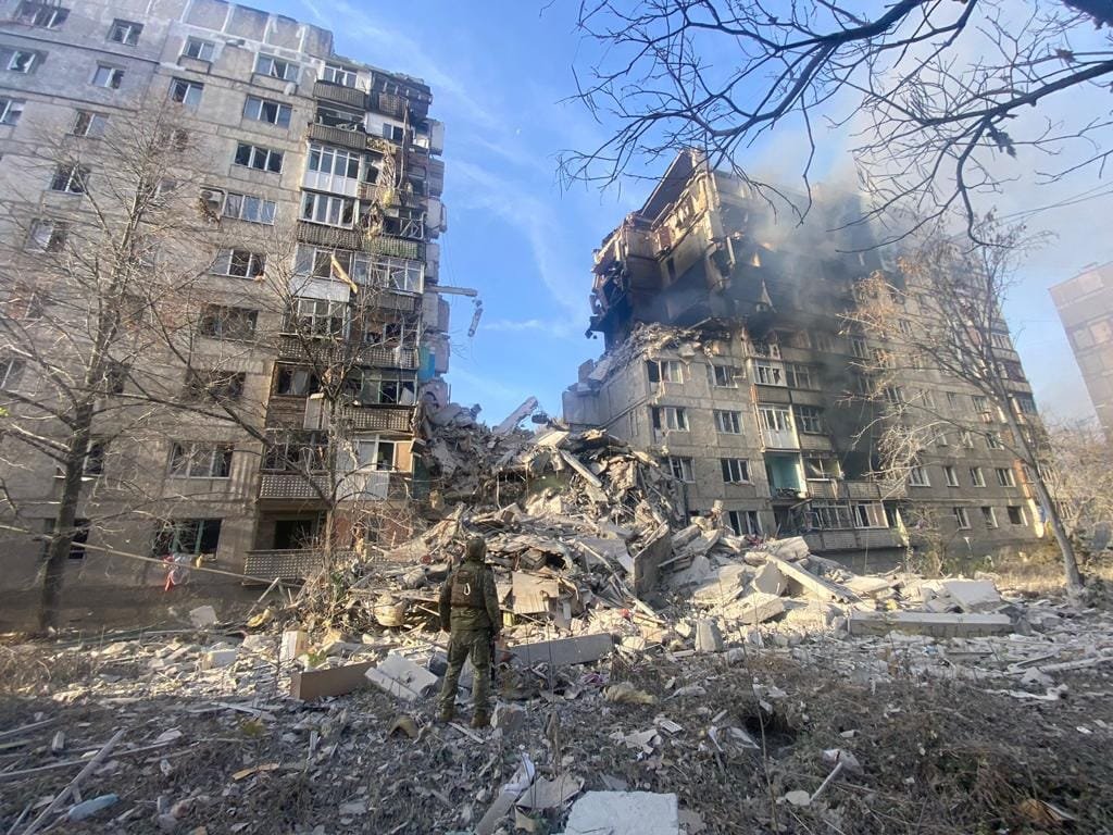 #Russia hits #Donetsk Oblast’s #Avdiivka with missiles and artillery. 🤬 Full Article : kyivindependent.com/russia-hits-do… #Ukraine #News #NAFO #UkraineWarNews @KyivIndependent