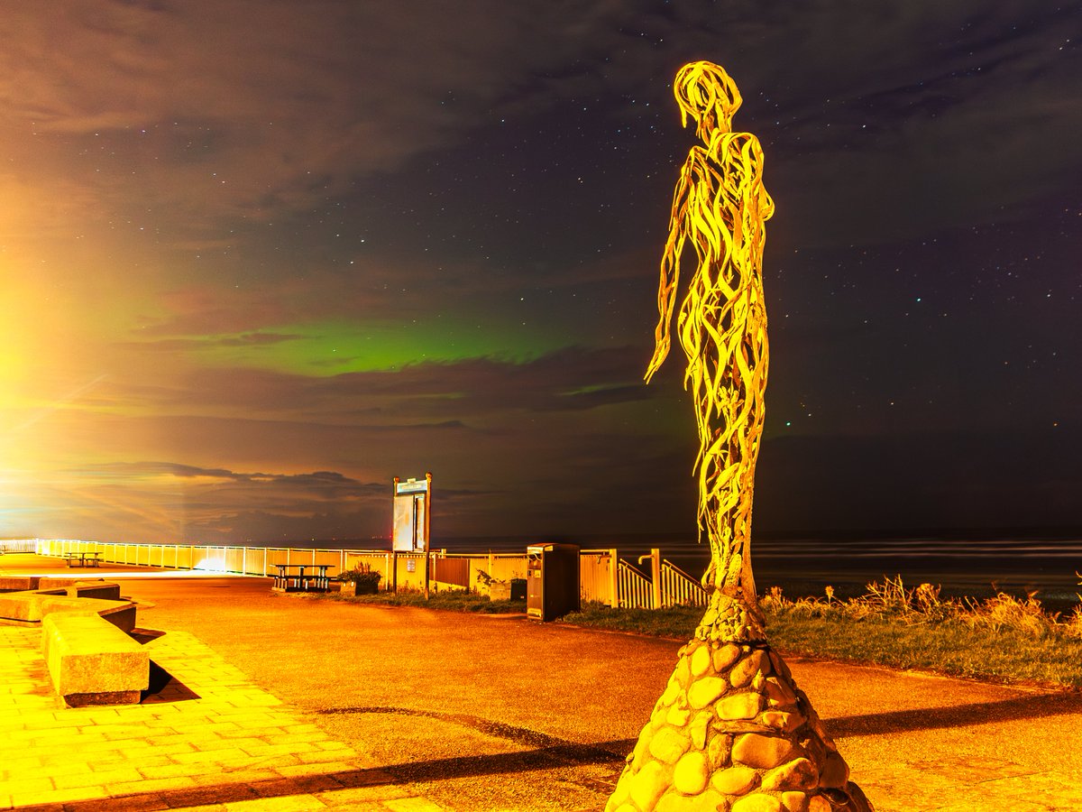 The aurora trying its best to cut through the cloud and light pollution at Laytown early last night. This was 4 hours before the previous shot at Balbriggan.