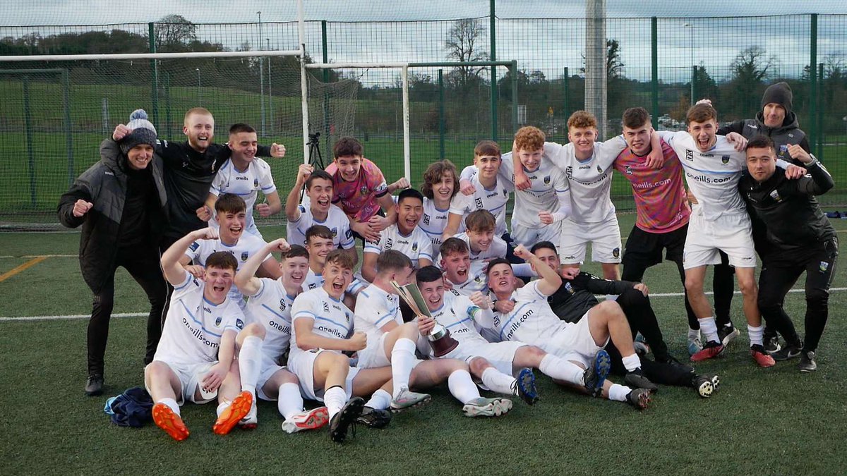 UCDAFC's tweet photo. Happy Sunday 😍

Our League Champions celebrate after a bizarre set of results yesterday. https://t.co/bJTYYIiZ0r