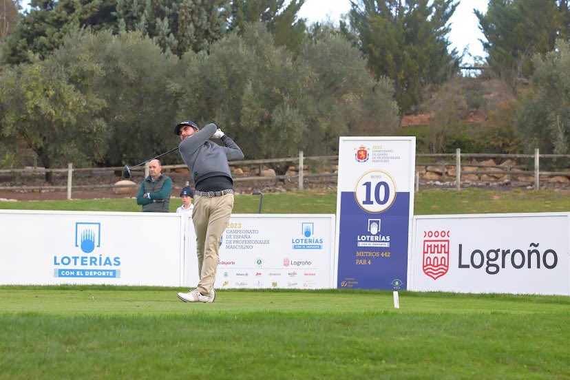 Campeonato de España de profesionales⛳️🏌🏽en @golflogrono T18 - 71/70/69 (-6) 
 
#VisitTenerife #Tenerife #DespiertaEmociones #DXTenerife #ActivaTuVida #AronaTurismo #Arona #AronaDeportes #GolfLasAmericas #ProSpain2023 #AdidasStoreTenerife