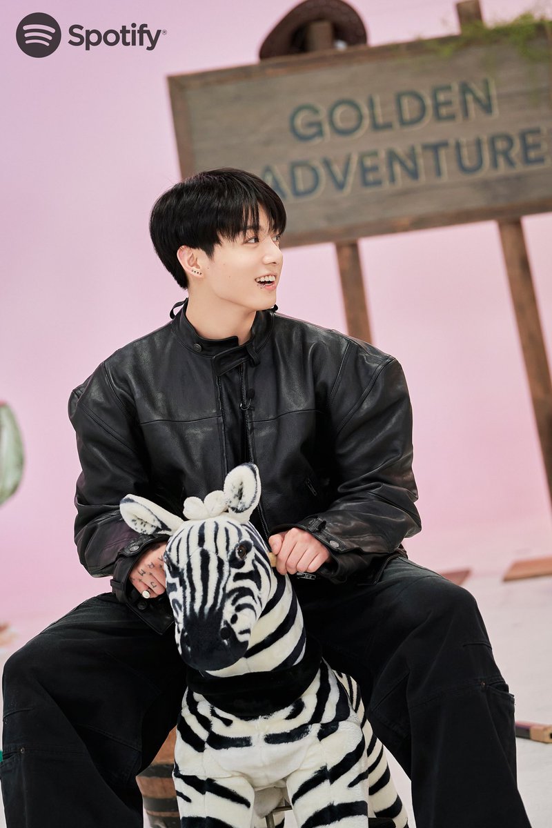 𝐉𝐊 tweet media