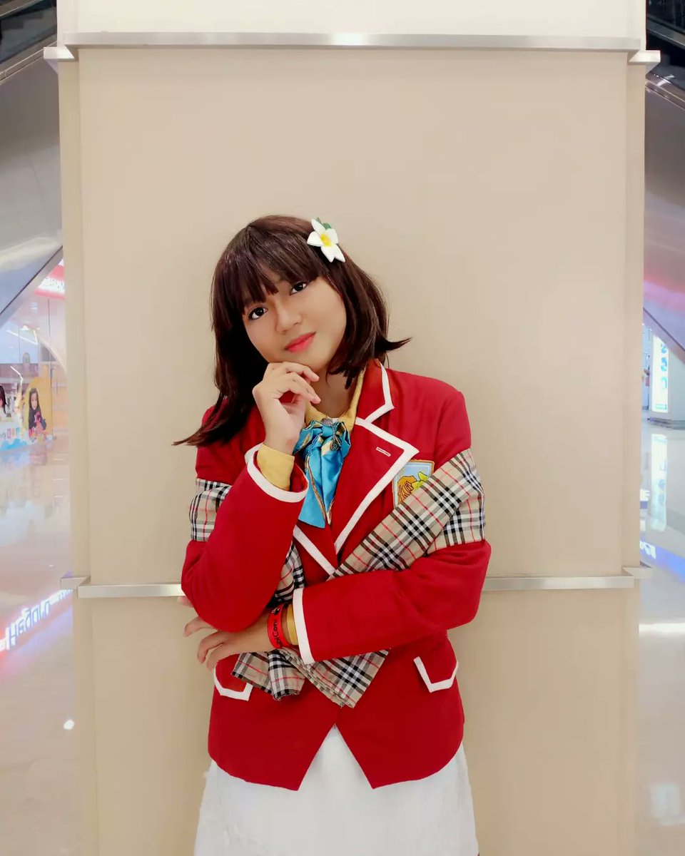 sleepy_hzk's tweet photo. Salam senja, kohichiwa, Aku hana macchia. - Hana Nijisanji

#cosplayergirl #cosplay #hanamacchia #hanamaki_art #nijisanji https://t.co/M62d1TXcwm