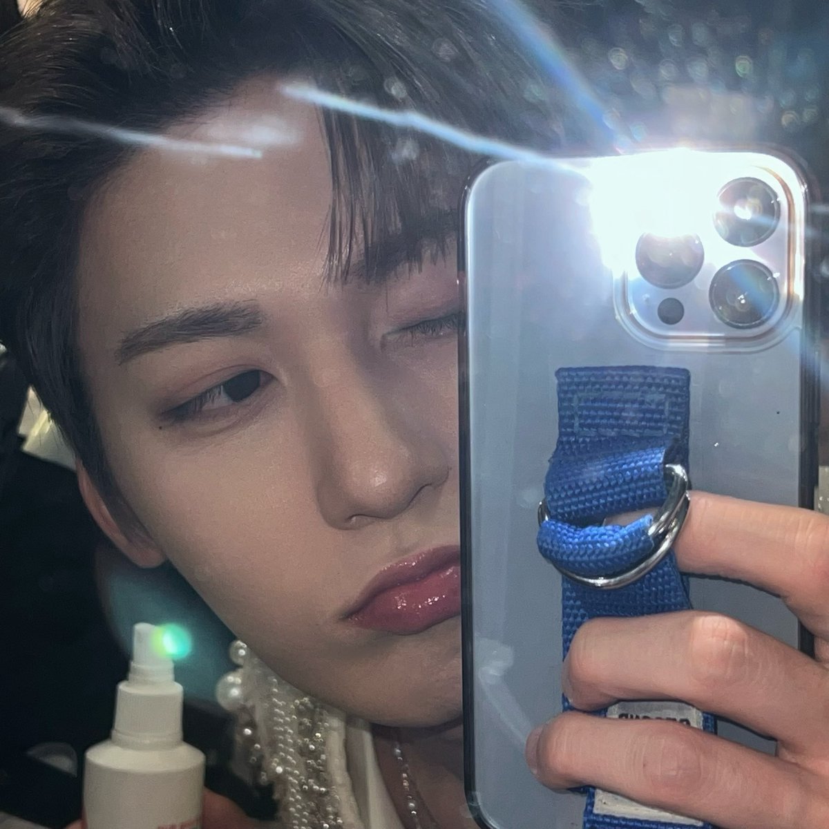 official_ONEUS's tweet photo. [#건희]
Thank you Warsaw🇵🇱✨
I love your energy
See you again🖤 https://t.co/R0PlOkS9YQ
