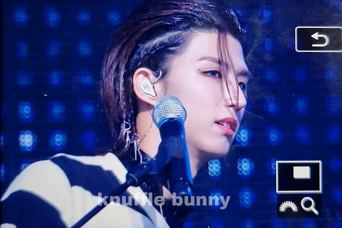 231105 막콘 #엑스디너리히어로즈 #XdinaryHeroes #JunHan #준한

진짜투디잖아