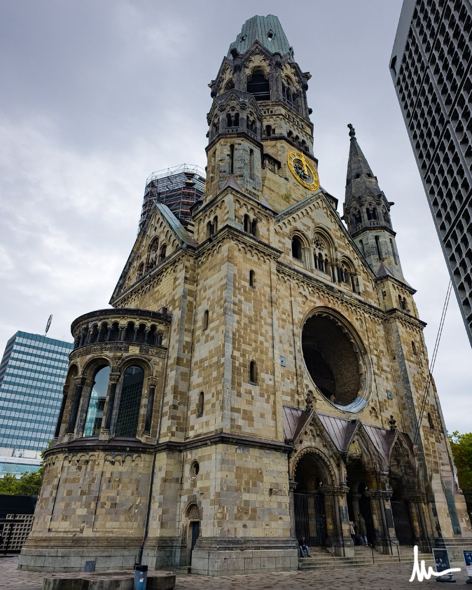 Isabwell's tweet photo. It's Sunday, and you know what that means?! A new #IsasGermany vlog is online!^^ We are still exploring Berlin.😊
▶️https://t.co/ufqUrGE9FJ https://t.co/CXxLfoepme