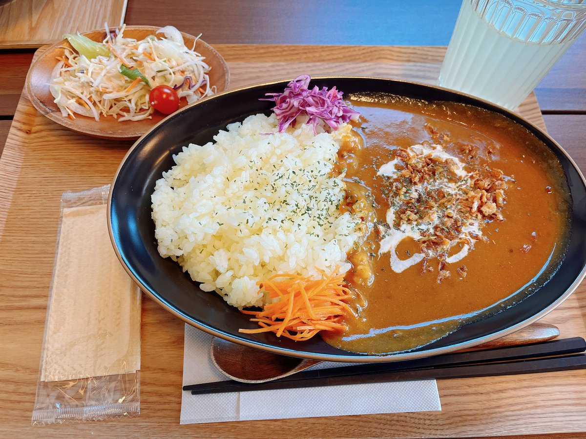 03_Z1000's tweet image. 無事帰宅🏠
まっつうさん主催のZMT！
2年前のミーティングメンバーにも会えて良かった✨
久しぶりにたくさんのZ集まったのに写真見返したら食べ物の写真ばっかりだった😭
貴重な女性Z乗りにも会えたし未来のZ女子🙊にも会えて良かったです☺️

 #東西同時開催ZMT 
 #ZMT 
 #Z1000
 #kawasaki
