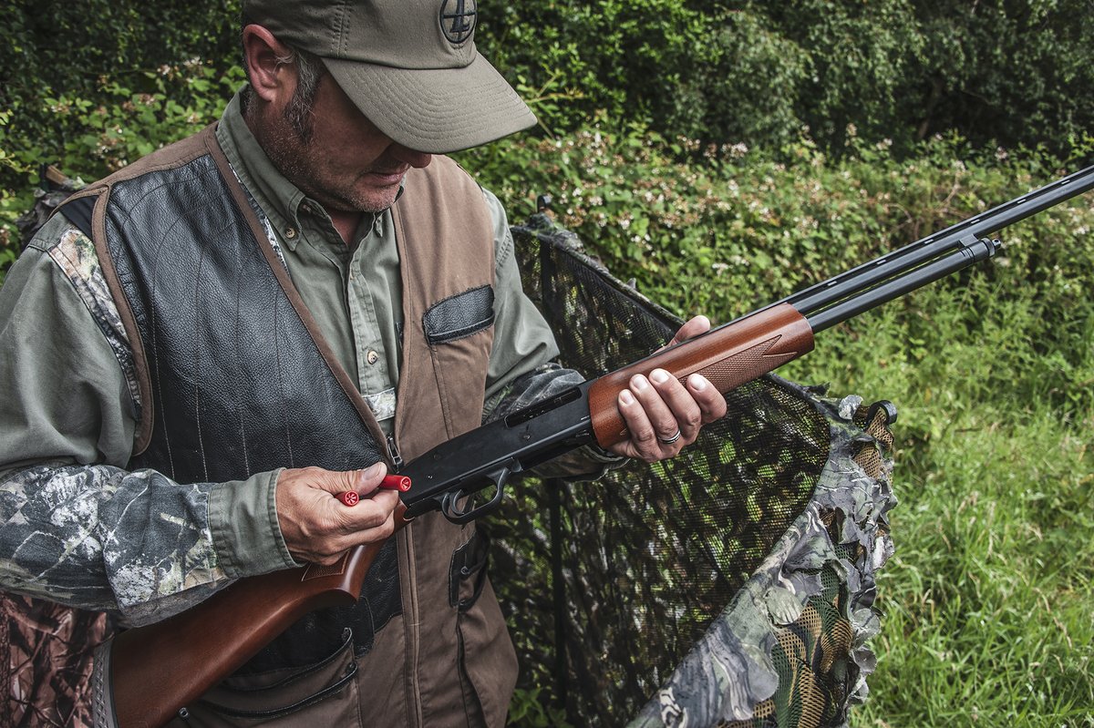 VikingArmsLtd's tweet image. Pigeon shooting with the .410 Mossberg 500 pump🇺🇸

Shotgun info here - hubs.la/Q027Gtmq0

#MOSSBERG #Mossberg500 #PumpAction #PigeonShooting #FieldShooter #VIKING