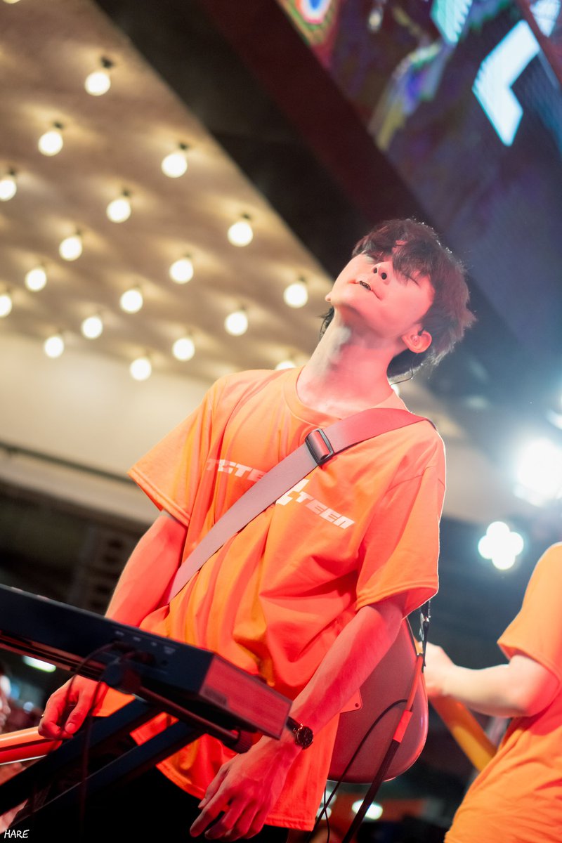 Hareshine's tweet photo. ความเท่ของพิเค้าจะไปสุดที่ตรงไหน~

｡ﾟﾟ･｡･ﾟﾟ｡
ﾟ。🔥   ｡ﾟ   @BSittawee 
　ﾟ･｡･ﾟ

#_frtstw_ #FOOLSTEP 
#FOOLSTEP_TASTEOFTEEN
🎡 Lido Connect, Siam Square https://t.co/hxSBg8QUjR
