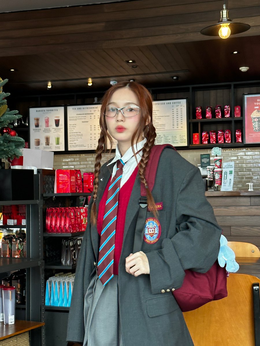 loverrukk's tweet photo. 🎒 https://t.co/4r2EnR8shC