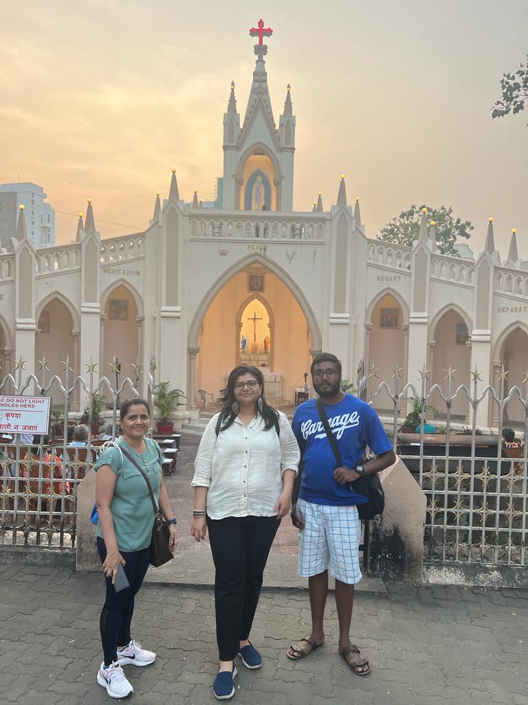 Khaki_Tours's tweet photo. Those who thrived on our #BandraWalk on 4th Nov. Join us for more heritage tours next week:
#FortWalk - Daily, 4 PM
#BandraWalk - Sat, 11th Nov, 4 PM
#BangangaWalk - Sun, 12th Nov, 4 PM
#NarimanLighthouse - Sun, 12th Nov, 5 PM
Book now at: https://t.co/iK2lqaP4aZ
#DiscoverMumbai #MumbaiStories #Mumbai #Bombay #MumbaiHistory #MumbaiHeritage #Maharashtra #IncredibleIndia #Bandra #SouthBombay #Banganga #Fort #ChabadHouse