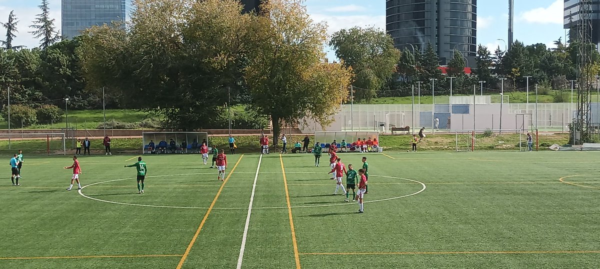 JorgeBurilloo's tweet image. 🏆 2 RFEF G5 // JORNADA 10

⏱️ 70&apos;  CAMBIO | Se va harta y entra Ivan Sánchez @UnionAdarve

🏟 Vicente del Bosque

⚽️ @UnionAdarve 1-0 @AtleticoPaso

🎙 @Balon_Tierra

#2RFEF #UnionAdarve