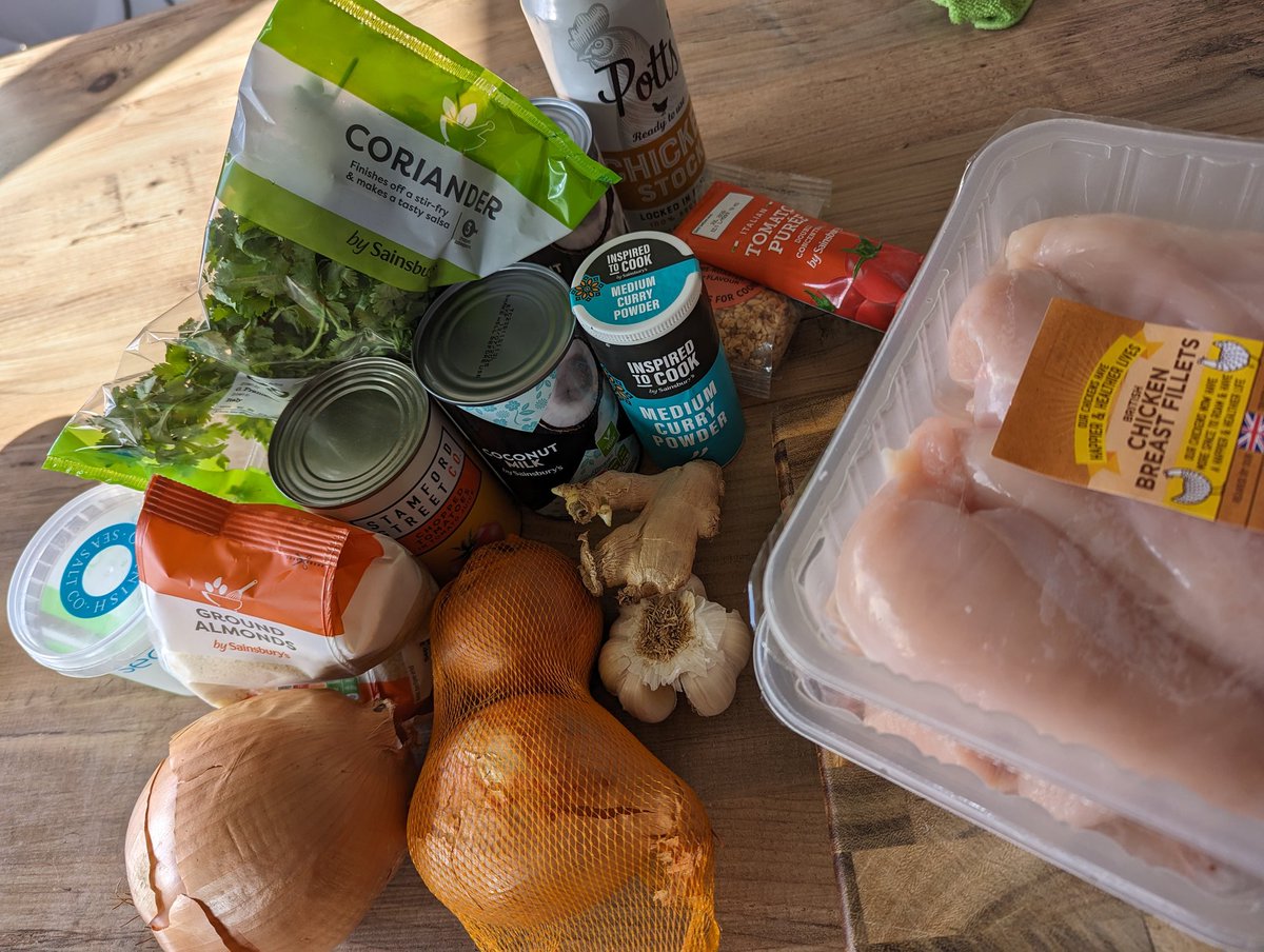 #Chicken #Curry for food prep this week.... Trying out @sainsburys stuff, had our 2nd delivery off them this week, was happy fairplay, getting into it before their new store opens in #TalbotGreen