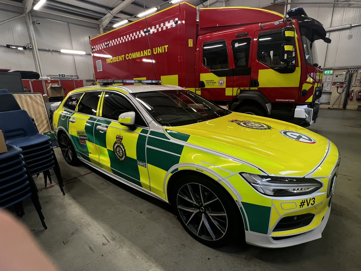 Thanks for @BASICS_SCAS and Jamie for letting me tag along on yesterdays rather wet shift 🌧️. Was a valuable learning experience, and great to see the work of such a valuable charity and see how different @BASICS_HQ schemes work. #cpd #everydaysaschoolday 🚑🚑