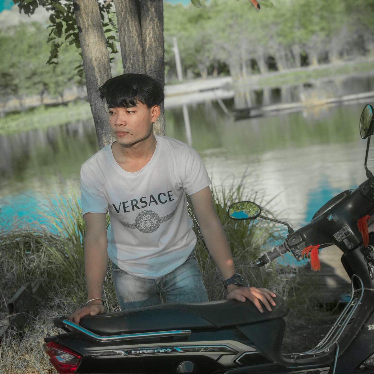 DaRot358965's tweet image. សេដណាស់ តោះផឹក អ្នកតាខ្មៅ 🍻🍺