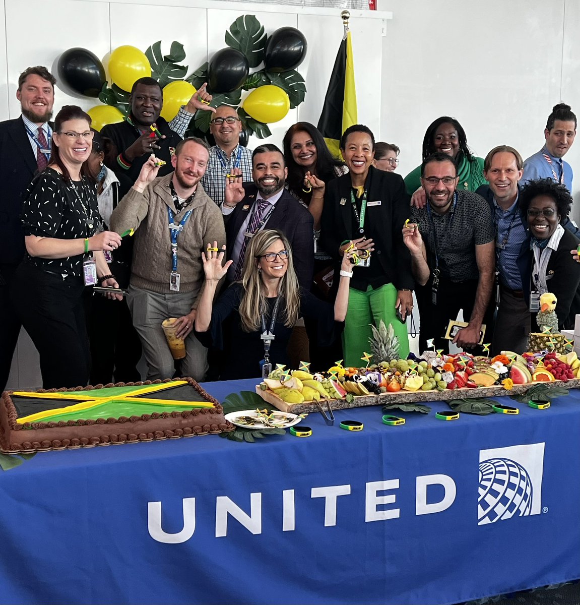 Feeling Erie Mon! 🏝️ Fun @united inaugural flight to Montego Bay, Jamaica out of @DENAirport! ✈️ Don’t let the upcoming winter blues make YOU blue! Get ahead of it today & book your winter travel today! Island time is now just one flight away! 🏔️ ➡️ 🏖️ @VisitJamaicaNow…