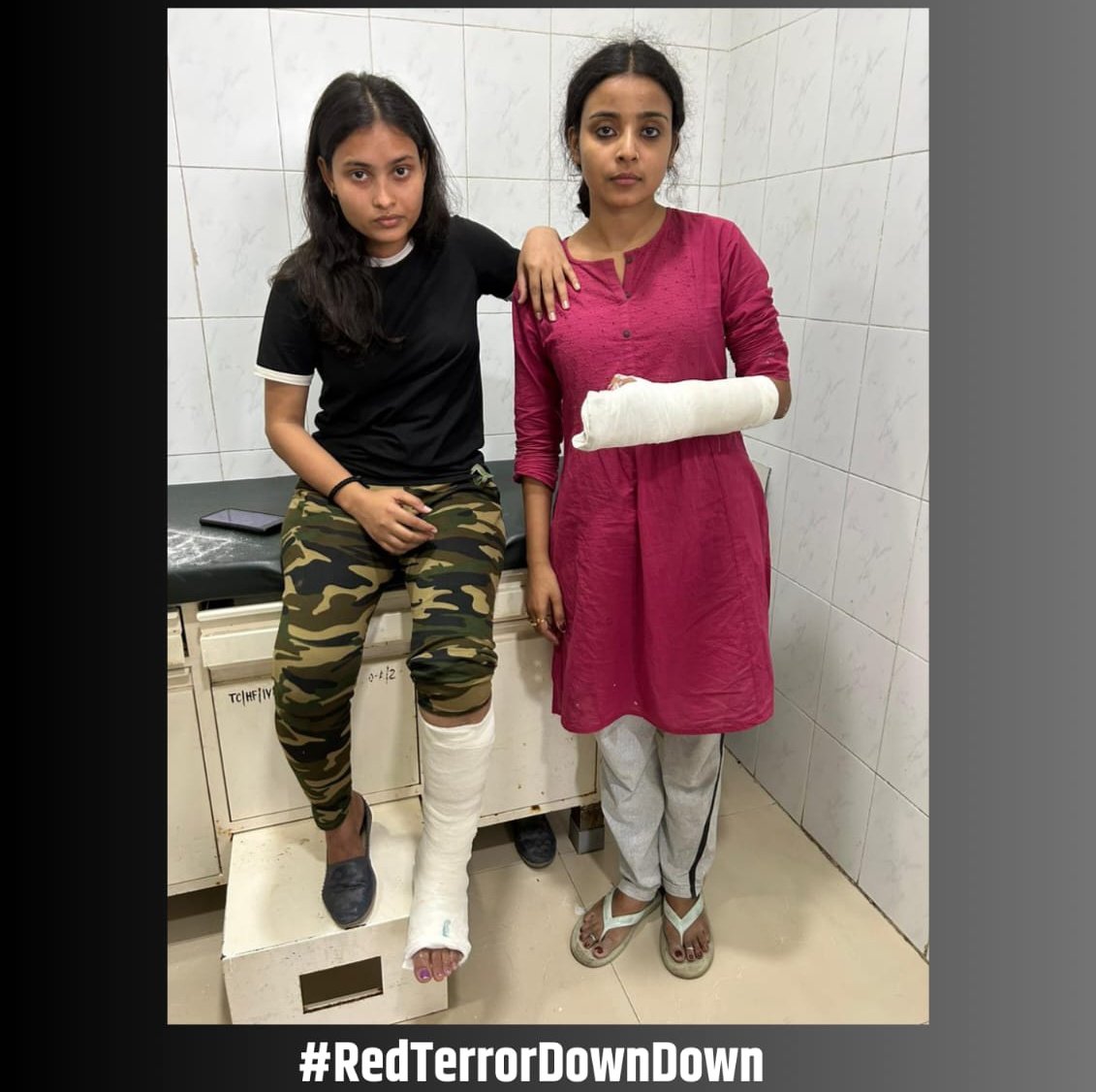 ABVPVoice's tweet photo. ABVP strongly condemns the reprehensible Red Terror attack on common students at BHU. It's deeply saddening that leftists turned the protest violent, resulting in the fatal injury of two girls Karyakarta of @abvp_bhu.

#RedTerrorDownDown https://t.co/bSqY9F12KN