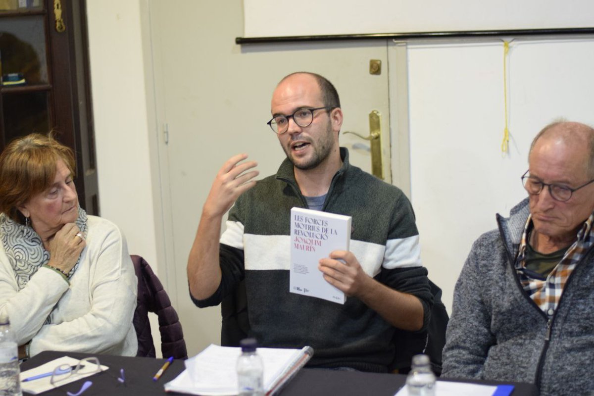 "Un moment d’inflexió en la seva trajectòria política va ser detectar els errors d’estratègia que, segons ell, van tenir la la CNT (on militava), en la resposta gens contundent al cop d’estat de Primo de Rivera". O quan analitzà no haver escapçat revolucionàriament la monarquia.