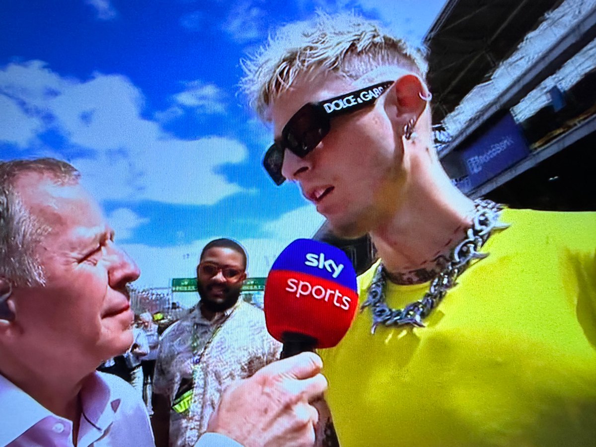 Dude didn’t know if he was coming or going. Apparently one of Lewis homies. 
 #brazilGP #f1 #martinbrundle