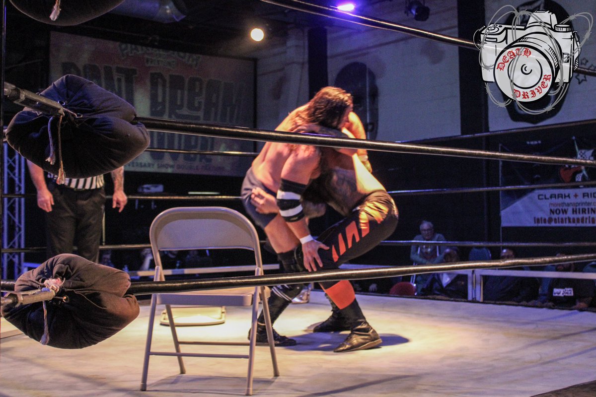 dunkzillas's tweet photo. a series of unfortunate events (@LordCreweKills vs @DerekNeal91 at @ParadigmProWres #PPWDream) https://t.co/vthFfMioBw