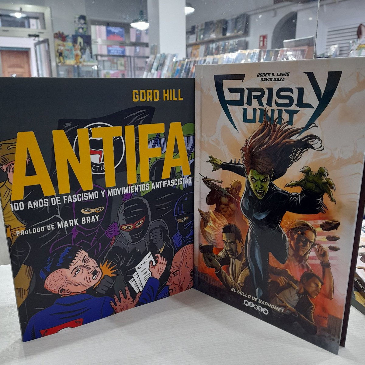 AsteriaComics's tweet photo. Novedades de @DesfiladeroE y @aletaediciones
#asteriacomics #desfiladeroediciones #aletaediciones https://t.co/ptGwZbsZV9