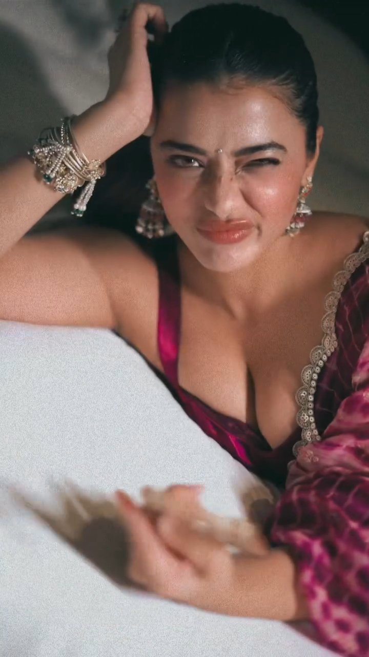 F-L1aLSaQAAQ2ob?format=jpg&name=large