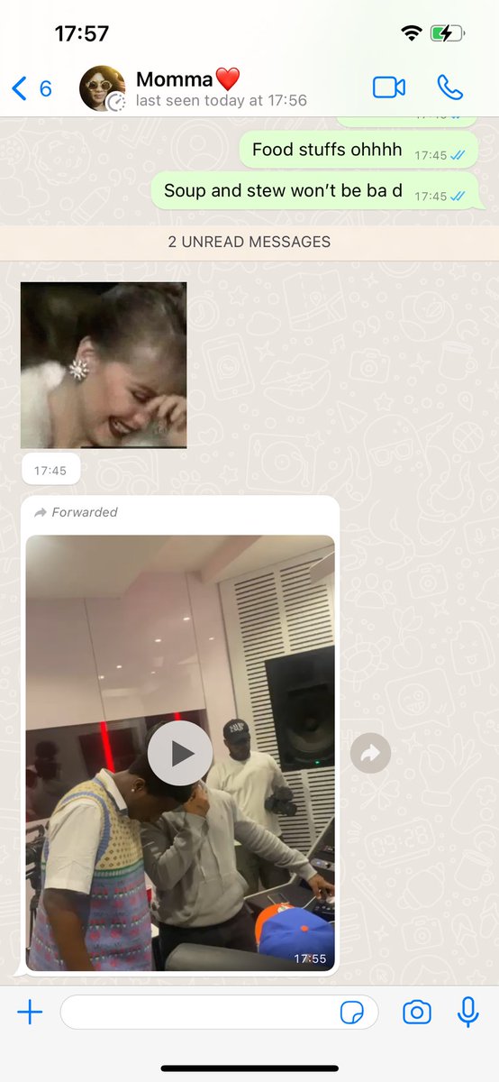 tariqforkeeps's tweet photo. Don’t know how this video got out,but my mom has started forwarding to her whole tl😂😂❤️ Me I just want food stuffs https://t.co/w15PbyoNyz