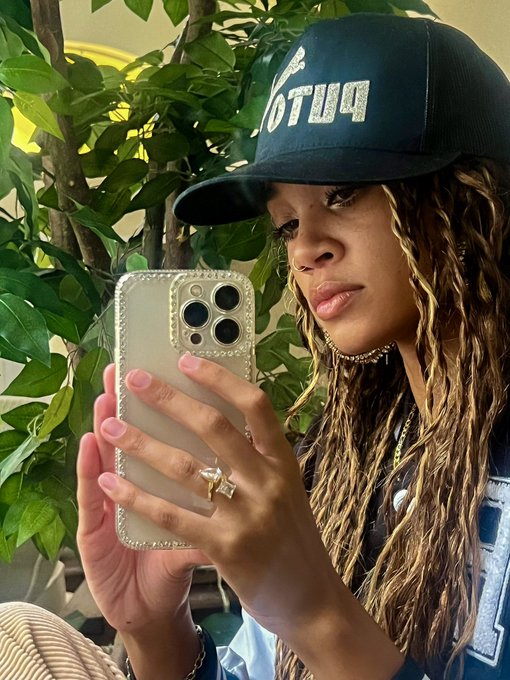 🐈 https://t.co/2m520q4Smn<a href="/tag/mondayzzz"class="tags"><span>#mondayzzz</span></a>