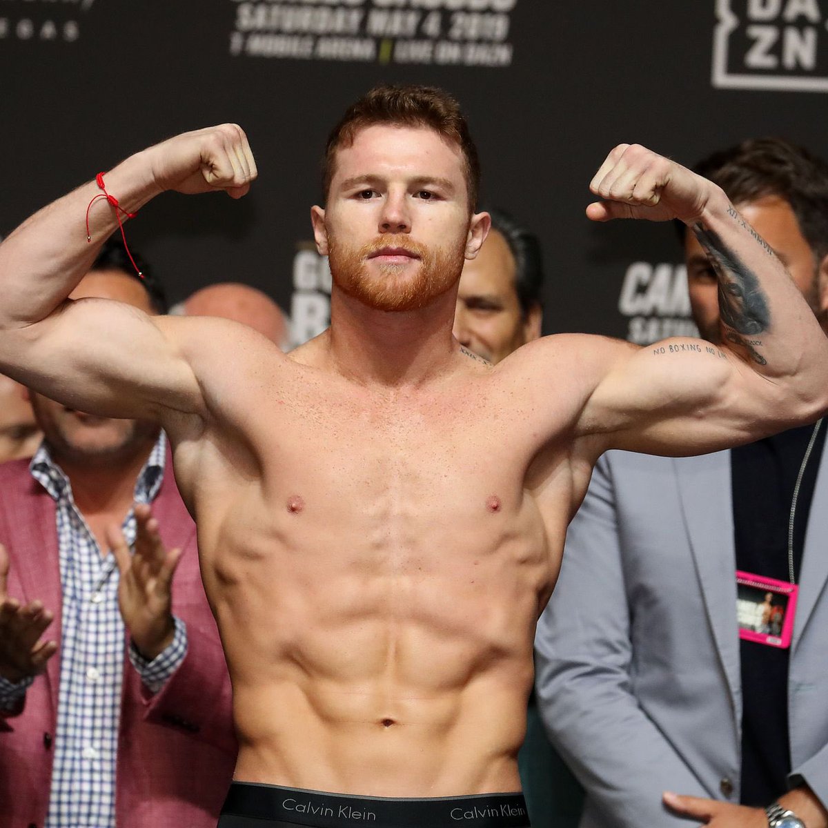 BOXINGnBBQ's tweet photo. Healthy prime WARD

vs

Healthy prime Canelo

WHO WINS!!????? 🔥🔥🔥🔥🥊🥊🥊🥊

#BOXINGnBBQ 
#Boxing 
#WardCanelo https://t.co/CRxgucuRZn