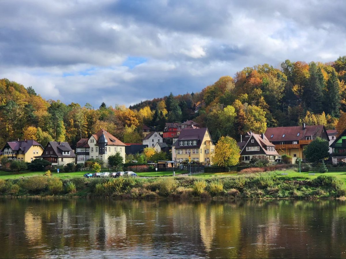 nathjarat's tweet photo. It's very amazing #Deutschland at #Wehlen #Bastei I visited yesterday. https://t.co/BZEKFkDHEh