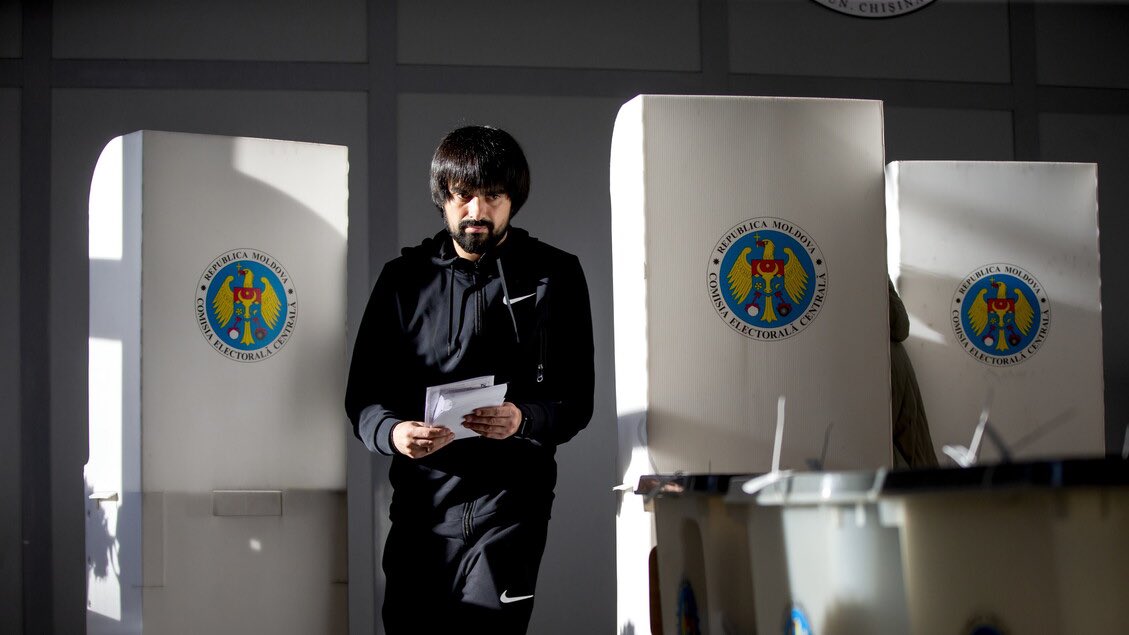 lindipende's tweet photo. Nella giornata di oggi i #moldavi si sono recati alle urne per eleggere circa 800 sindaci e 11 mila consiglieri comunali. Il voto costituisce un test elettorale in vista delle elezioni […] 

#moldavia #elezioni
 
➡️ https://t.co/tuL86ExKA6 https://t.co/G3L8wK2Iep