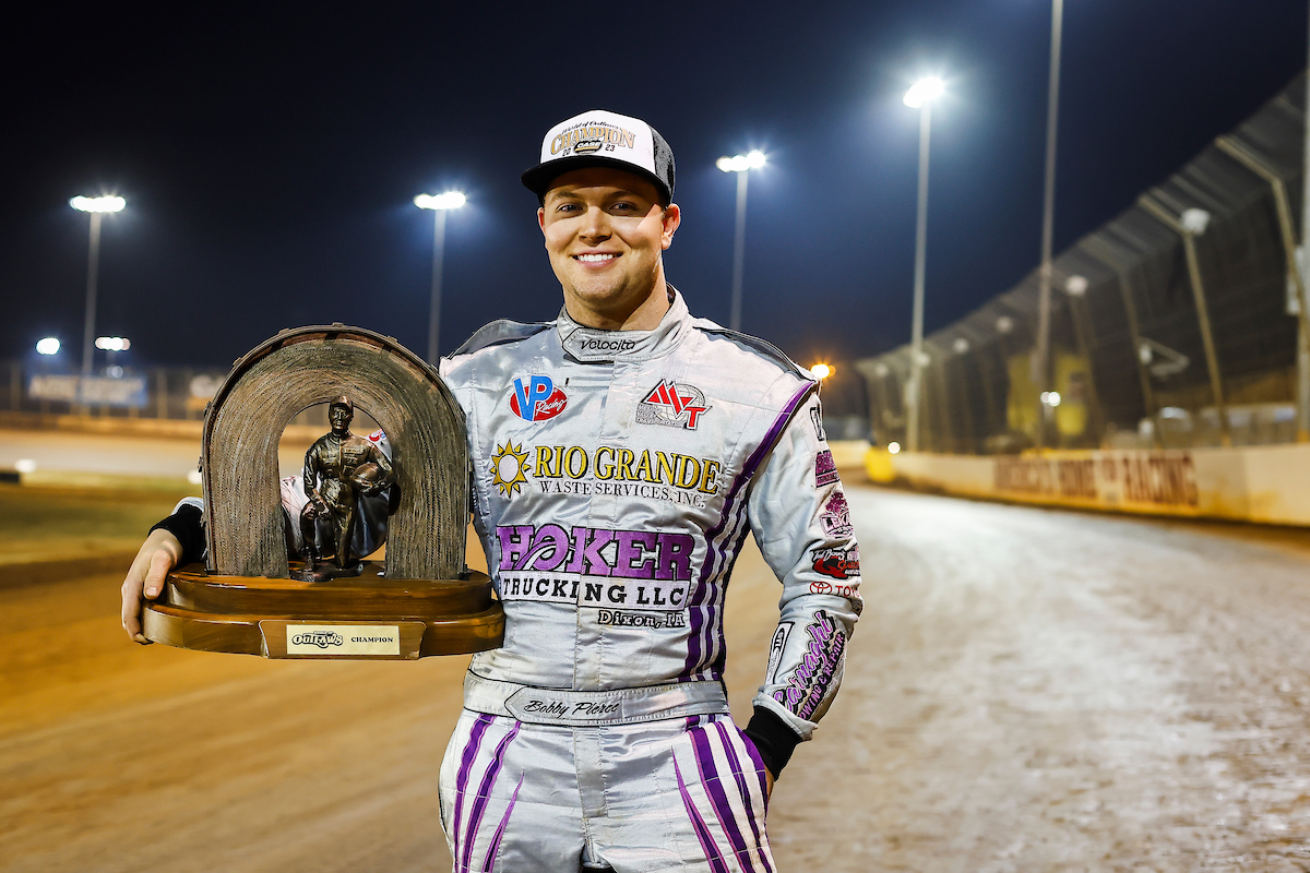 20RT IN 2023: Thornton Jr. Caps World Finals with Second-Straight Win, #BobbyPierce Celebrates Championship

#RickyThorntonJr #MikeMarlar #ChrisMadden #WorldOfOutlaws #WorldFinals #Racing #Winner #Dirt #LateModels #TheDirtTrackAtCharlotte #NorthCarolina

racingpromedia.com/post/ricky-tho…
