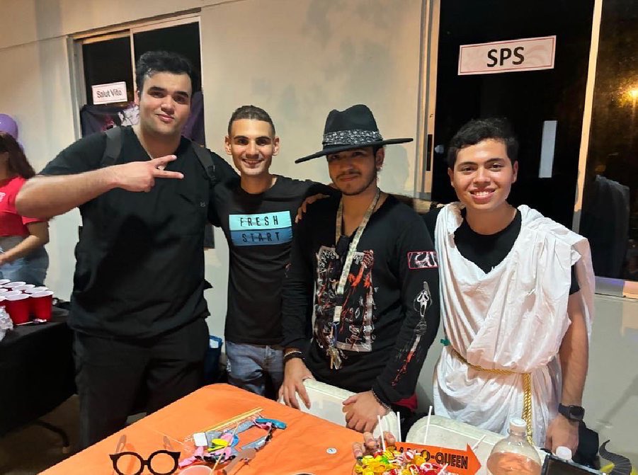 ¡Natuween!

Gracias a todos los que pudieron ir a nuestra mesa y participar. ¡Fue divertido poder entrenar a nuevos integrantes al mundo de magia! 🪄