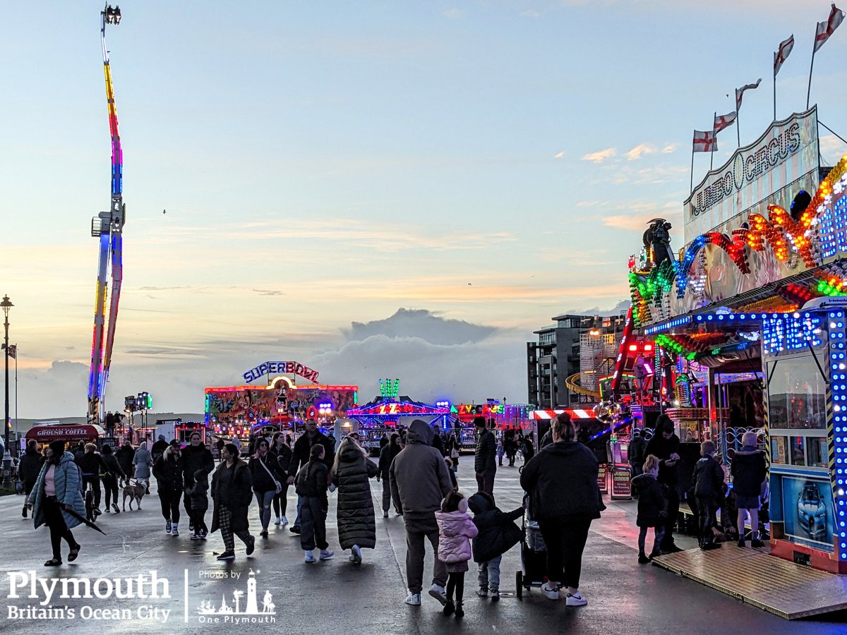 The fairground rides are in full swing and Guy Fawkes is in position on top of the bonfire, created by the amazing team at Plymouth Play Scrapstore! Bask in the heat from the grand lighting of the bonfire from 7.30pm 🔥 followed by the fireworks at 8pm 🎇 Photos @oneplymouth