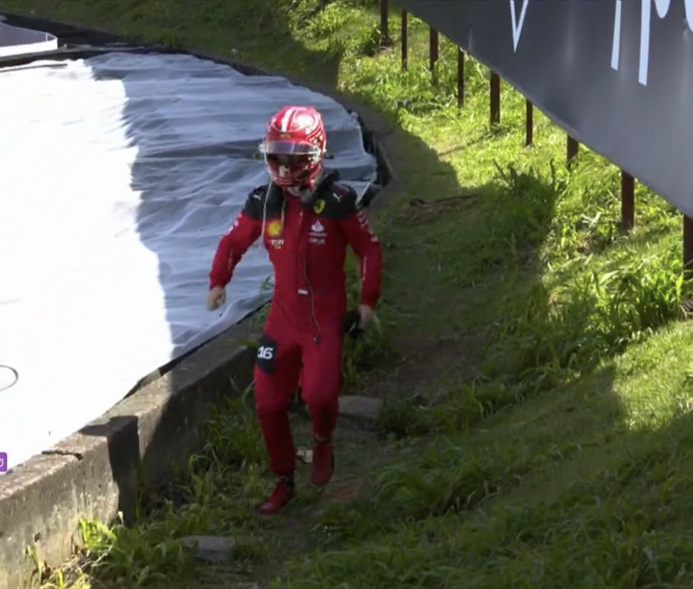 schumihoney's tweet photo. charles going for the fastest lap rn https://t.co/biIy9S5lq6