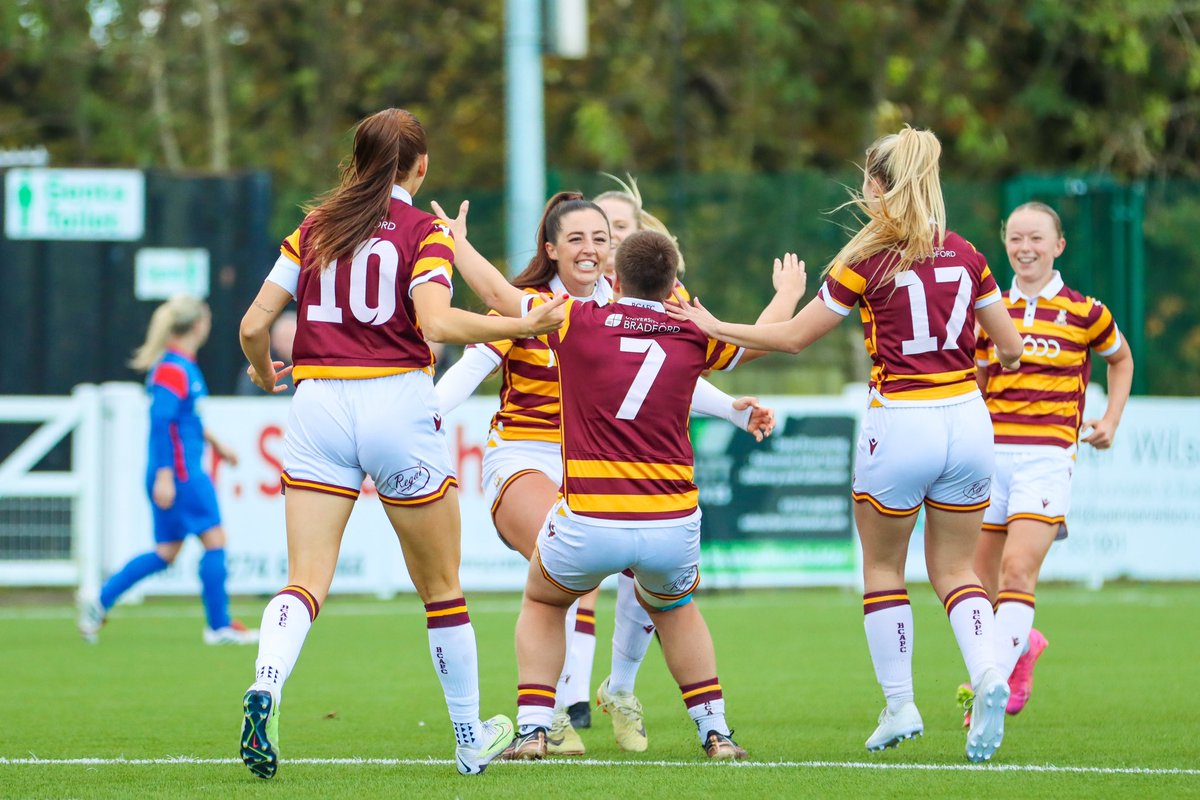 ⚽️ | FULL TIME! 

<a href="/bcafc_women/">Bradford City AFC Women</a> 6️⃣ - 2️⃣ <a href="/WestEnd_Ladies/">Sunderland West End Ladies FC</a> 

Six different scorers see us take all 3 points, with some 𝒇𝒊𝒓𝒆𝒘𝒐𝒓𝒌 finishes 🎆

⚽️ Aaliyah Nolan
⚽️ Ellie Prothero 
⚽️ Mia Jacobs 
⚽️ Summer Paley
⚽️ Hannah Markey 
⚽️ OG’

#BCAFC | 🐔

📸 | <a href="/MJ5photos/">Max</a>