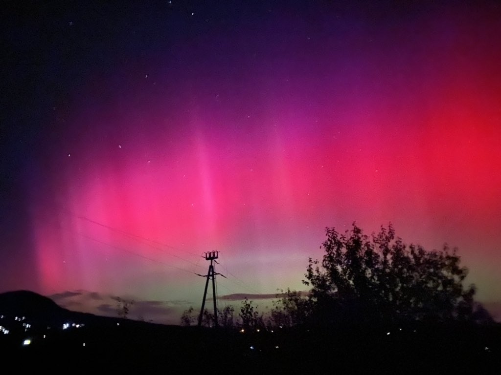 kawanaminusie's tweet image. LUDZIE KURNA W MALOPOLSCE JEST ZORZA POLARNA!!!!!