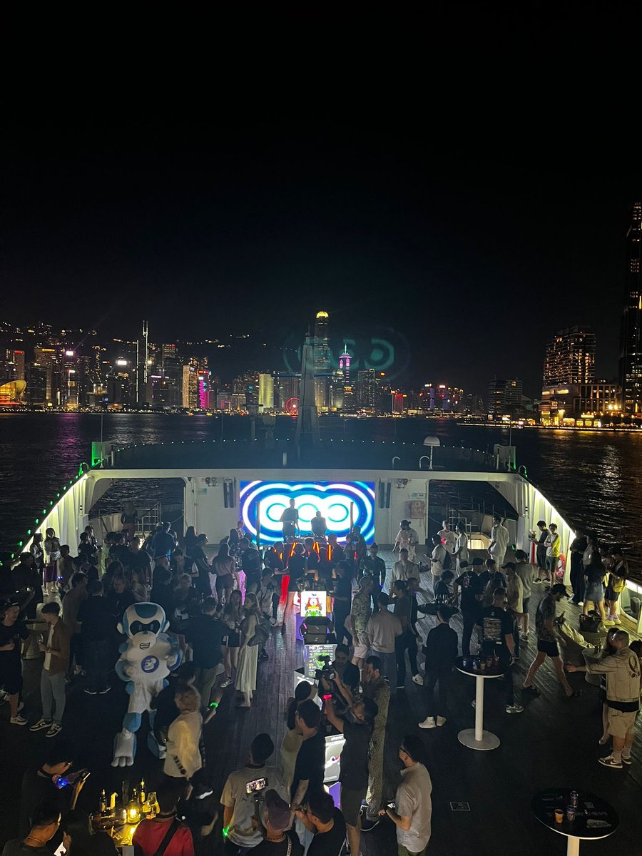 Satoshi_GoJo_'s tweet photo. MAX fun
MAX culture
MAX #moca vibe 👁👁👁

Thanks all for joining. Big shoutout to @EliteApesHK @awscloud @phaverapp @Weebox_Official for all the love ❤️❤️❤️ https://t.co/ouzkkAiipt