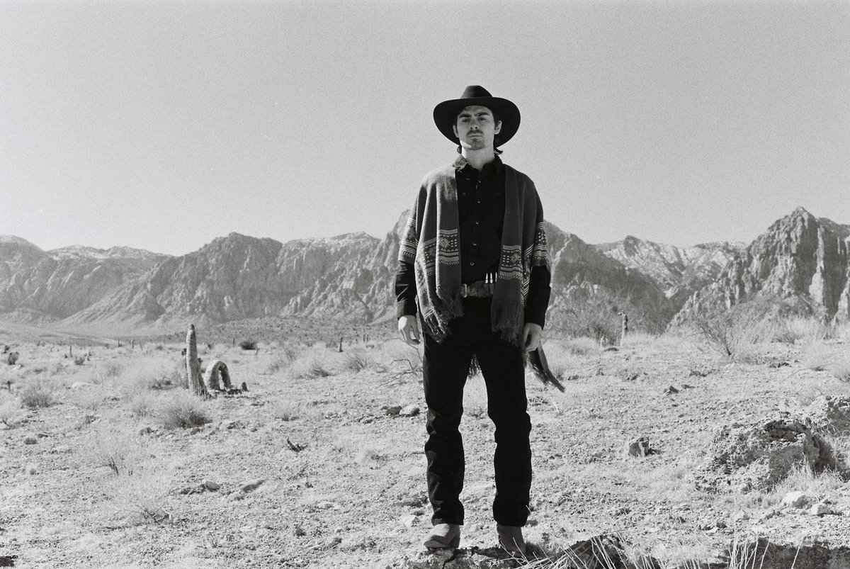 _Braygo's tweet image. THE DIRTY WEST MUSIC VID OUT 11/11 ON THE TUBE

#thedirtywest