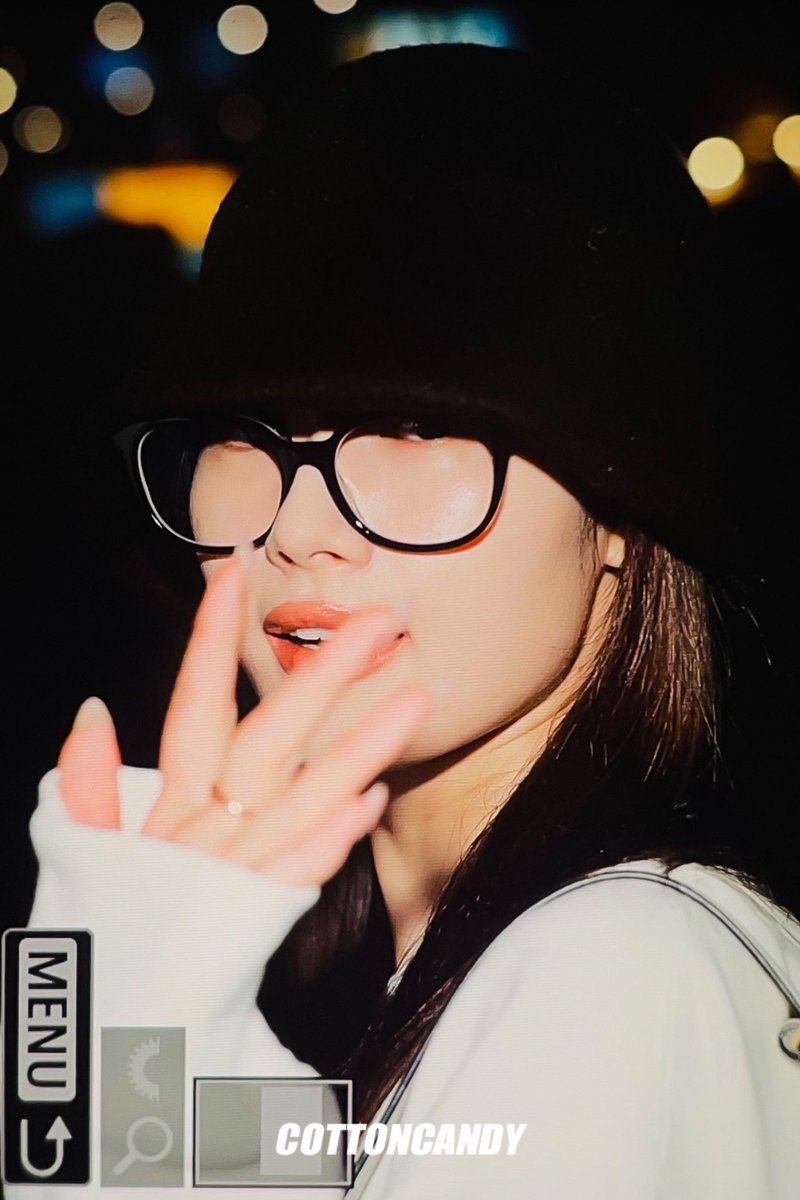 sanacottoncandy's tweet photo. 231105 pre.

웰컴 

#트와이스 #TWICE #사나 #SANA #とにかく可愛い湊崎 @JYPETWICE https://t.co/XMjt2ub49e