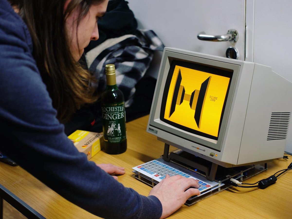 Thanks to everyone that came along on Friday! Big thanks to <a href="/MJHibbett/">Mark Hibbett</a> for also playing and to <a href="/LordConrads/">Lord Conrads Brewery</a> for the awesome beer and @electron_greg for these photos. Looking forward to the next one :-). #cambridge #indierock #retrogames