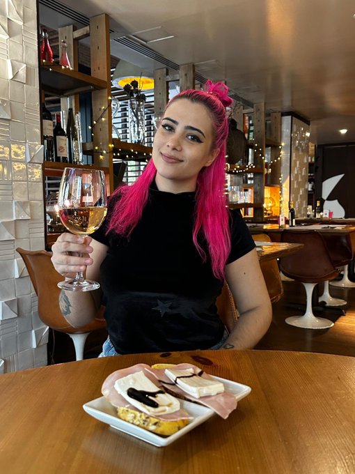 Gracias a todos los maravillosos clientes que tuve la oportunidad de conocer en Madrid🍎   Besitos y hasta<a href="/tag/martes"class="tags"><span>#martes</span></a>