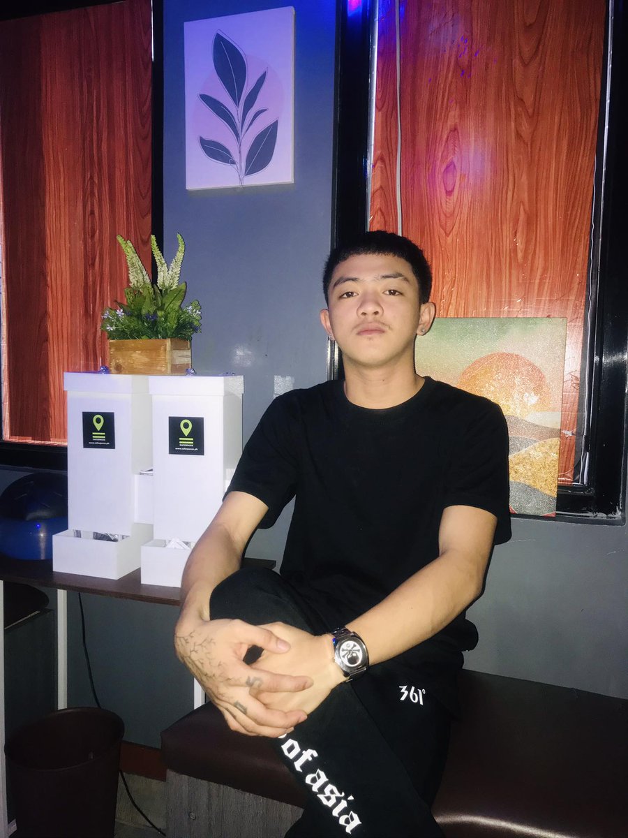 Magnitude_bon's tweet photo. Happy weekend 😁

On duty napo ulit pabook kana, ng mahagod kita at matanggal yang stress at pagod mo😉
Magnitude_thera bon
@MagnitudeBoni 
@MagnitudeSpa https://t.co/dqHL9gtssd