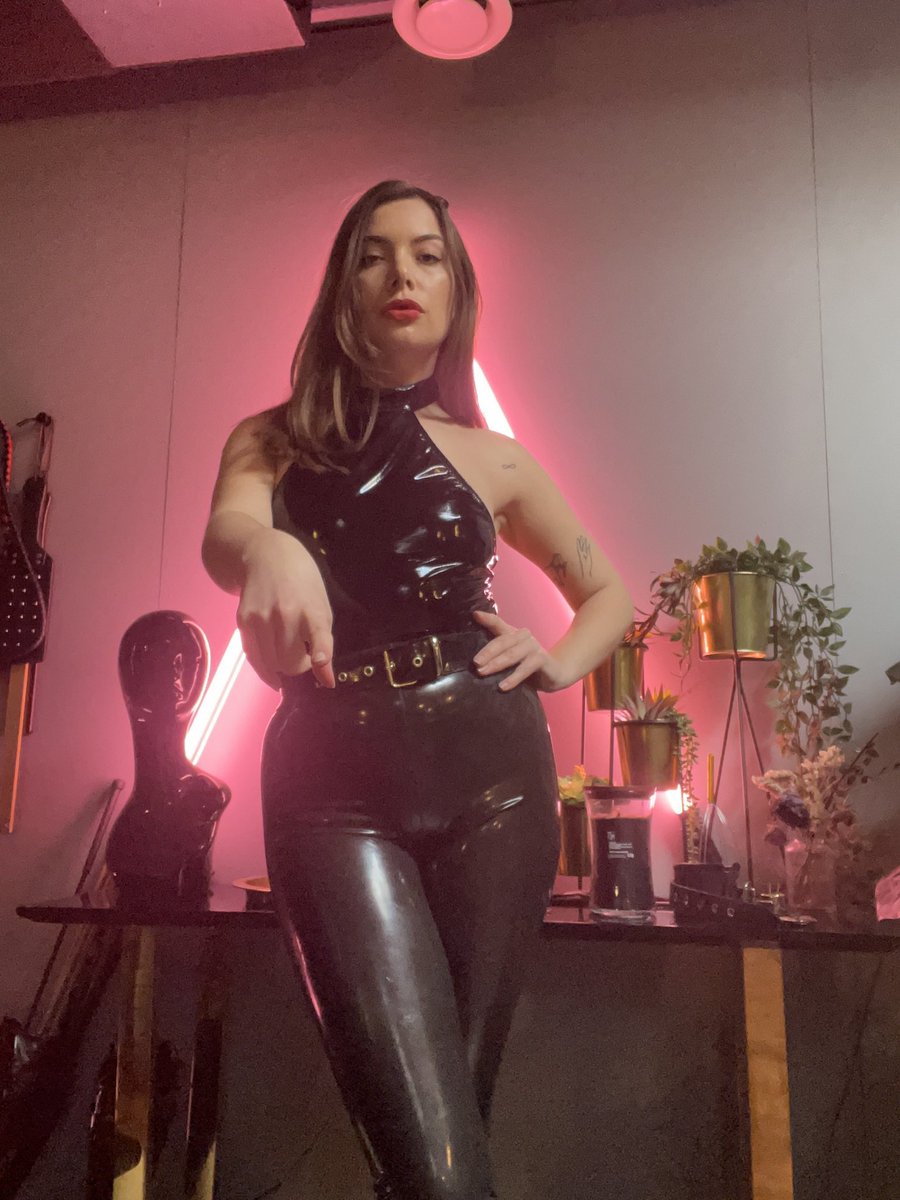 misstresssam's tweet photo. https://t.co/J8qGK7bEoA