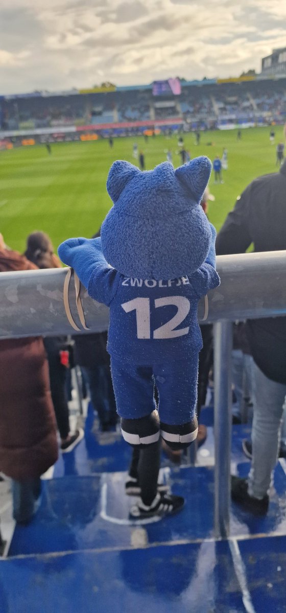 Ook ik ben Aanwezig voor #PECZWOLLE-fortuna Sittard 

#COMEON PECZWOLLE 
#DESESPEREERTNIMMER!!

🔵⚪️🔵⚪️💪